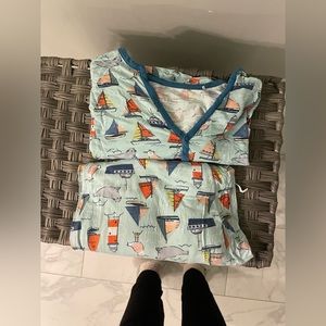 LITTLE SLEEPIES WOMENS SIZE MEDIUM